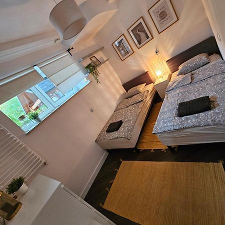 Chelosiowy Apartament Targi Kielce Jaworznia Buitenkant foto