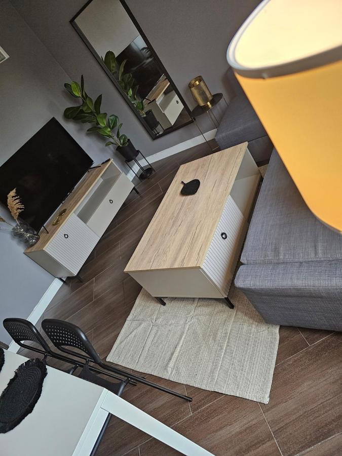 Chelosiowy Apartament Targi Kielce Jaworznia Buitenkant foto