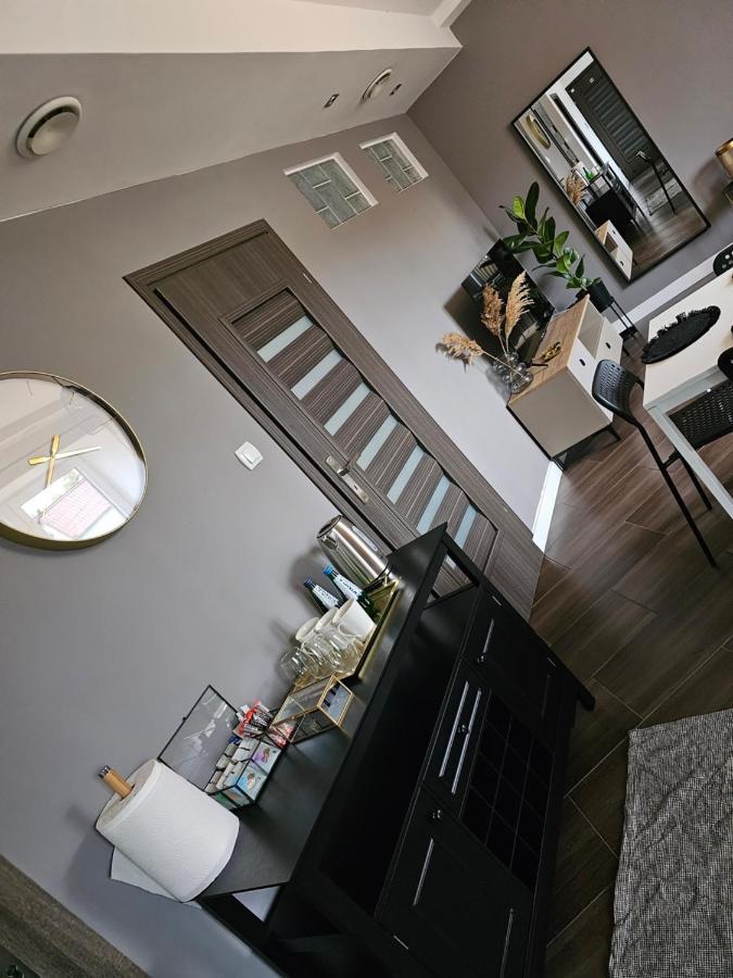 Chelosiowy Apartament Targi Kielce Jaworznia Buitenkant foto